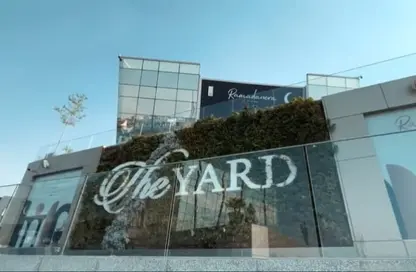 Medical Facility - Studio - 1 Bathroom for sale in The Yard Mall - New Cairo City - Cairo