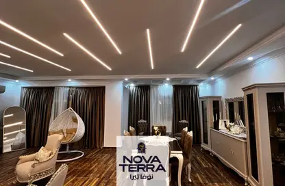 شقة - 4 غرف نوم - 3 حمامات للايجار في الياسمين - الحي الرابع عشر - الشيخ زايد - الجيزة