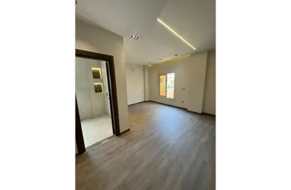 Apartment - 3 Bedrooms - 3 Bathrooms for sale in 13th District - Sheikh Zayed City - Giza