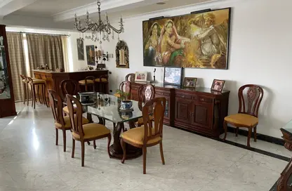 Apartment - 3 Bedrooms - 3 Bathrooms for sale in Zamalek - Cairo