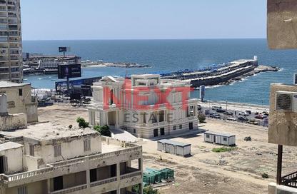 Apartment - 3 Bedrooms - 3 Bathrooms for sale in Al Geish Road - Glim - Hay Sharq - Alexandria