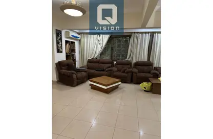 Villa - 4 Bedrooms - 3 Bathrooms for sale in Sarayat Al Maadi - Hay El Maadi - Cairo