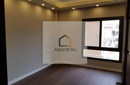 شقة - 3 غرف نوم - 3 حمامات للايجار في 6 ويست - بيفرلي هيلز - كمبوندات الشيخ زايد - الشيخ زايد - الجيزة