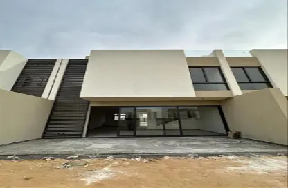 تاون هاوس - 3 غرف نوم - 4 حمامات للبيع في كمبوند البروج - كمبوندات الشروق - مدينة الشروق - القاهرة