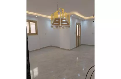 Apartment - 3 Bedrooms - 1 Bathroom for sale in Fatima Zahra St. - 2nd District - Obour City - Qalyubia