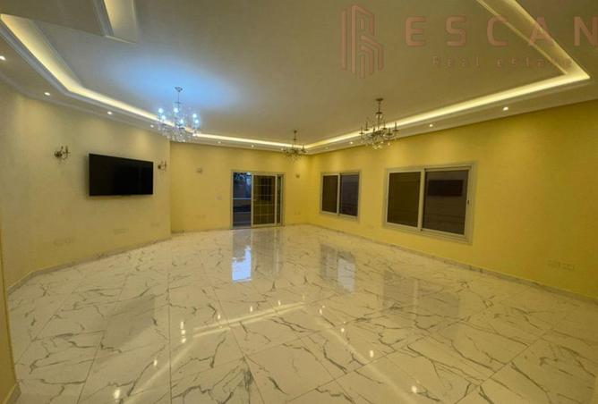 8243366 - Property Image 2