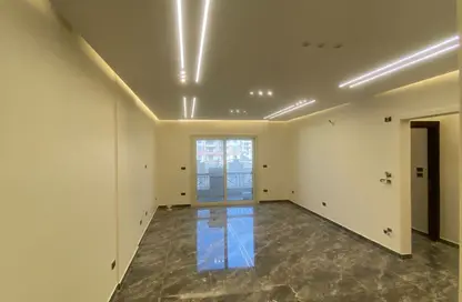 Apartment - 3 Bedrooms - 2 Bathrooms for rent in One Ninety Mall - South Teseen St. - The 5th Settlement - New Cairo City - Cairo
