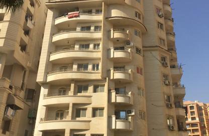 شقة - 3 غرف نوم - 3 حمامات للبيع في طريق المقطم القطاميه - الهضبة الوسطي - المقطم - القاهرة