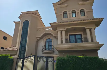 Villa - 7 Bedrooms - 6 Bathrooms for sale in 9th District - Sheikh Zayed City - Giza Villa - 7 Bedrooms - 6 Bathrooms for sale in 9th District - Sheikh Zayed City - Giza
