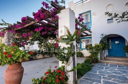 Chalet - 4 Bedrooms - 3 Bathrooms for sale in Mountain View - Ras Al Hekma - North Coast