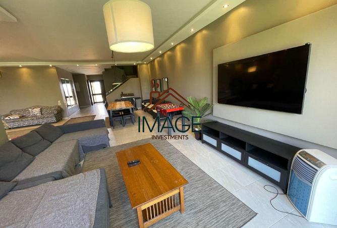 8279400 - Property Image 2