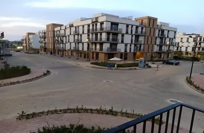 شقة - 2 غرف نوم - 2 حمامات للايجار في ذا كورت ياردز - كمبوندات الشيخ زايد - الشيخ زايد - الجيزة