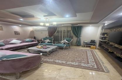 Apartment - 3 Bedrooms - 2 Bathrooms for sale in Zahraa Al Maadi St. - Degla - Hay El Maadi - Cairo