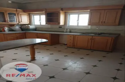 Villa - 4 Bedrooms - 4 Bathrooms for sale in Al Shorouk 2000 - El Shorouk Compounds - Shorouk City - Cairo