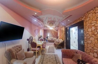 Apartment - 2 Bedrooms - 1 Bathroom for sale in Laurent - Hay Sharq - Alexandria