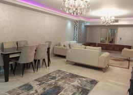 شقة - 4 غرف نوم - 3 حمامات for للايجار in شارع شهاب - المهندسين - الجيزة