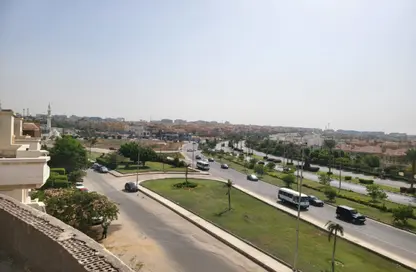 شقة - 3 غرف نوم - 3 حمامات للبيع في المنطقة د - حى جنوب الاكايمية - مدينة القاهرة الجديدة - القاهرة