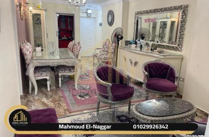 شقة - 3 غرف نوم - 1 حمام للبيع في شارع طيبه - سبورتنج - حي شرق - الاسكندرية