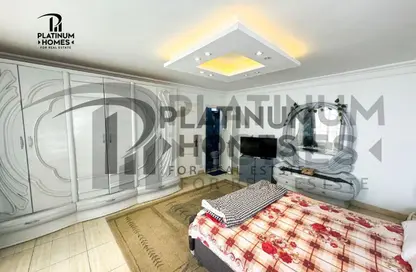 Apartment - 3 Bedrooms - 3 Bathrooms for rent in Abdel Moneim Al Dalel St. - Tharwat - Hay Sharq - Alexandria
