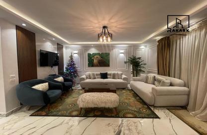Apartment - 3 Bedrooms - 3 Bathrooms for rent in Al Orouba St. - Almazah - Heliopolis - Masr El Gedida - Cairo