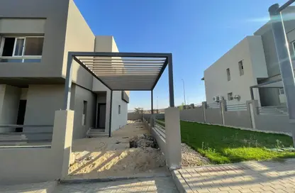 Villa - 3 Bedrooms - 4 Bathrooms for sale in Etapa - Sheikh Zayed Compounds - Sheikh Zayed City - Giza