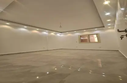 Apartment - 3 Bedrooms - 2 Bathrooms for sale in Abbas Al Akkad St. - 1st Zone - Nasr City - Cairo