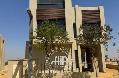 Villa - 5 Bedrooms - 3 Bathrooms for sale in O West - 6 October Compounds - 6 October City - Giza