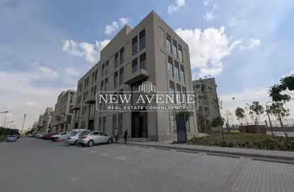 Office Space - Studio - 1 Bathroom for sale in District 5 - The 5th Settlement - New Cairo City - Cairo