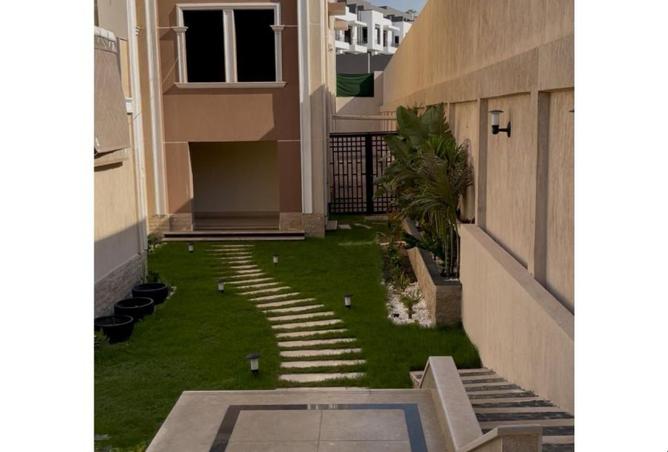 8073800 - Property Image 2