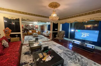 Apartment - 3 Bedrooms - 2 Bathrooms for sale in Gameat Al Dewal Al Arabeya St. - Mohandessin - Giza