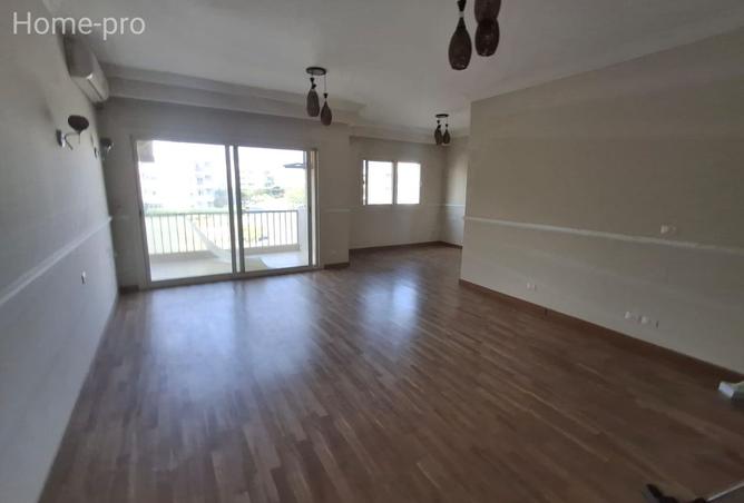 8328001 - Property Image 2