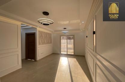 Apartment - 2 Bedrooms - 1 Bathroom for sale in Madinaty - Cairo