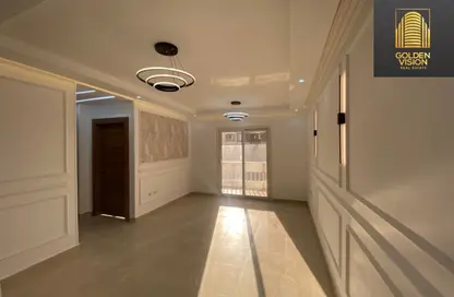 Apartment - 2 Bedrooms - 1 Bathroom for sale in Madinaty - Cairo