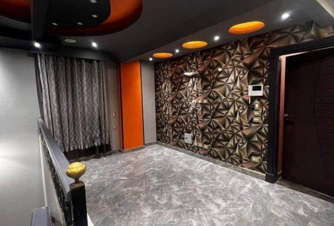 8061318 - Property Image 2