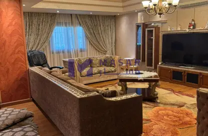 فيلا - 8 غرف نوم - 8 حمامات للبيع في الياسمين - مدينة القاهرة الجديدة - القاهرة