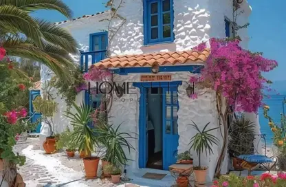 Chalet - 2 Bedrooms - 2 Bathrooms for sale in Mountain View - Ras Al Hekma - North Coast