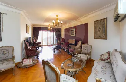 Apartment - 3 Bedrooms - 3 Bathrooms for sale in Smouha - Hay Sharq - Alexandria