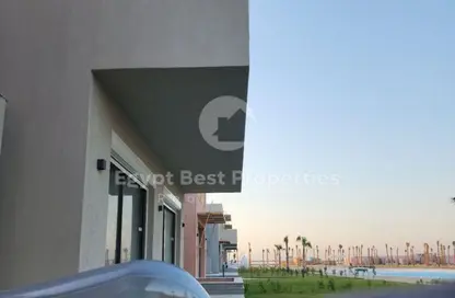 فيلا - 8 غرف نوم - 8 حمامات للبيع في بلايا ريزورت - سيدي عبد الرحمن - الساحل الشمالي