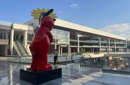 محل - استوديو - 2 حمامات للبيع في ويست جايت - كمبوندات 6 أكتوبر - مدينة 6 أكتوبر - الجيزة