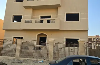 فيلا - 5 غرف نوم - 5 حمامات للبيع في المجاورة الثالثة - الحي الثالث غرب - مدينة الشروق - القاهرة