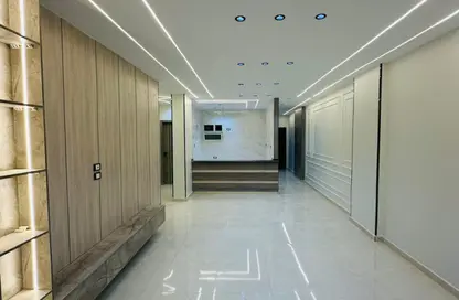 شقة - 3 غرف نوم - 3 حمامات للبيع في البوابة الثالثة القديمة - خفرع - حدائق الاهرام - الجيزة