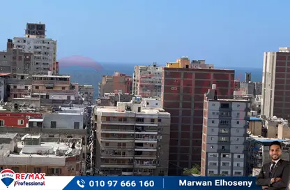 Apartment - 3 Bedrooms - 1 Bathroom for sale in Al Geish Road - Camp Chezar - Hay Wasat - Alexandria