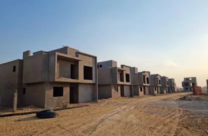 فيلا - 4 غرف نوم - 4 حمامات للبيع في بارك فالي - كمبوندات الشيخ زايد - الشيخ زايد - الجيزة