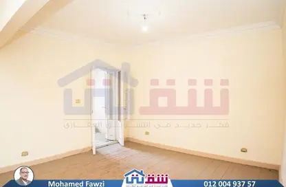 شقة - 3 غرف نوم - 1 حمام للبيع في جناكليس - حي شرق - الاسكندرية