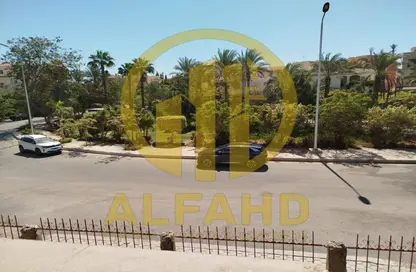فيلا - 3 غرف نوم - 2 حمامات للبيع في طريق الشروق - المجاورة الاولي - الحي الثامن - مدينة الشروق - القاهرة