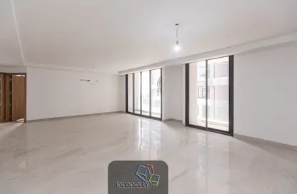 شقة - 3 غرف نوم - 3 حمامات للبيع في شارع جرين بلازا - سموحة - حي شرق - الاسكندرية