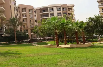 Apartment - 3 Bedrooms - 3 Bathrooms for sale in Hyde Park - New Cairo City - Cairo