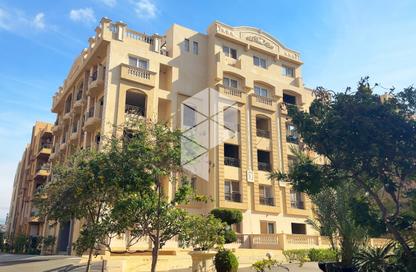 Apartment - 2 Bedrooms - 2 Bathrooms for sale in Al Ashrafiya - North Investors Area - New Cairo City - Cairo