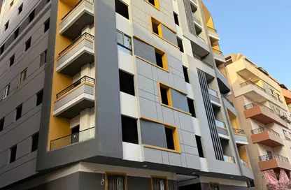 Apartment - 3 Bedrooms - 3 Bathrooms for sale in Al Hadaba Al Wosta - Mokattam - Cairo