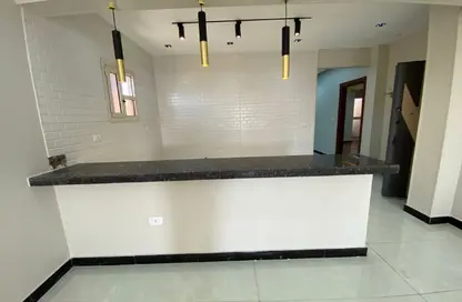 شقة - 3 غرف نوم - 2 حمامات للبيع في شارع المهندس احمد كمال حمدي - الحي السادس عشر - الشيخ زايد - الجيزة